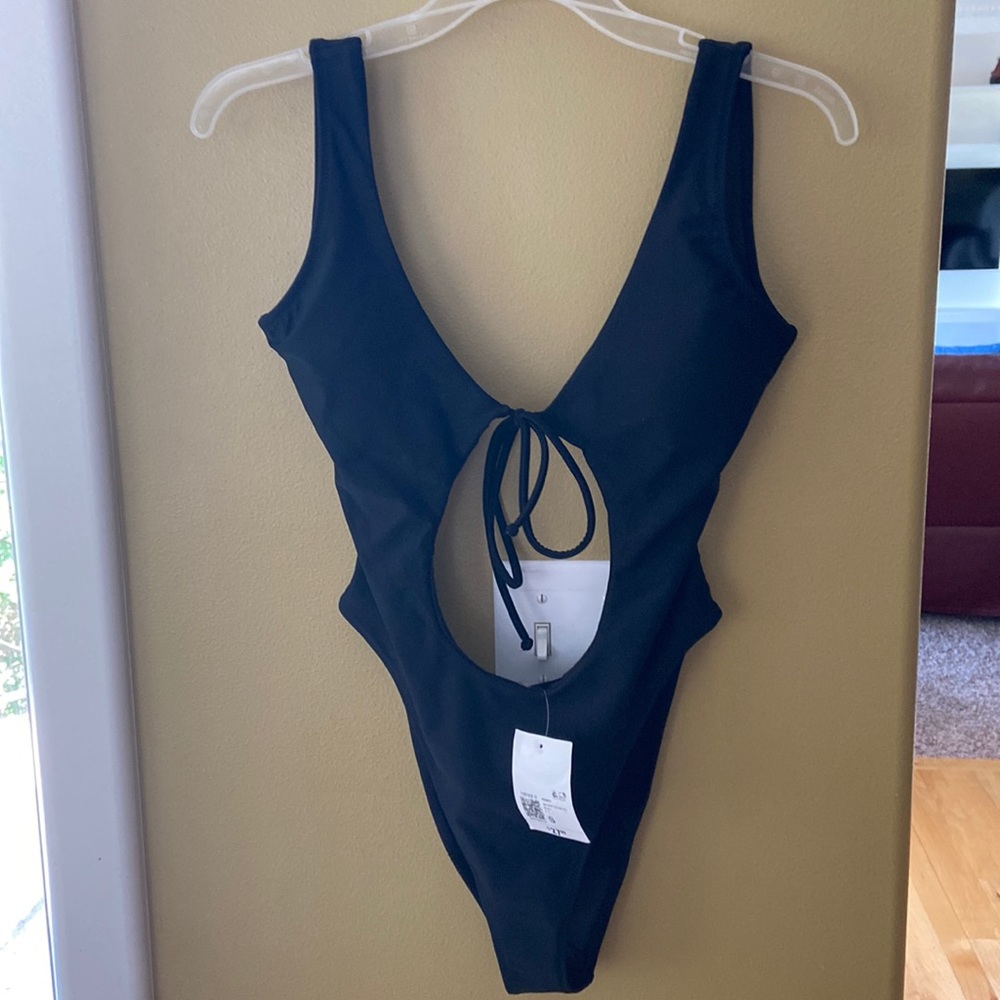 NWT FOREVER 21 women’s swimming suit